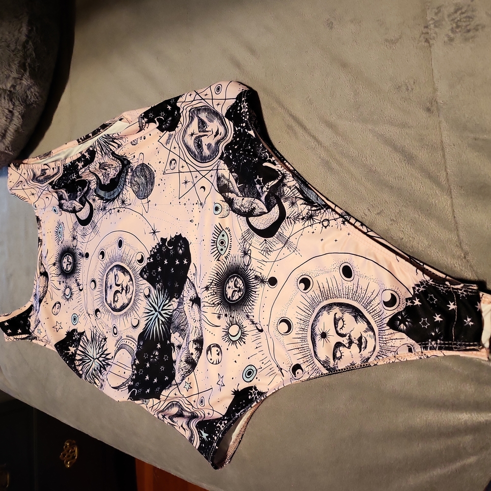 Onesie moon 🌙  new without tags
